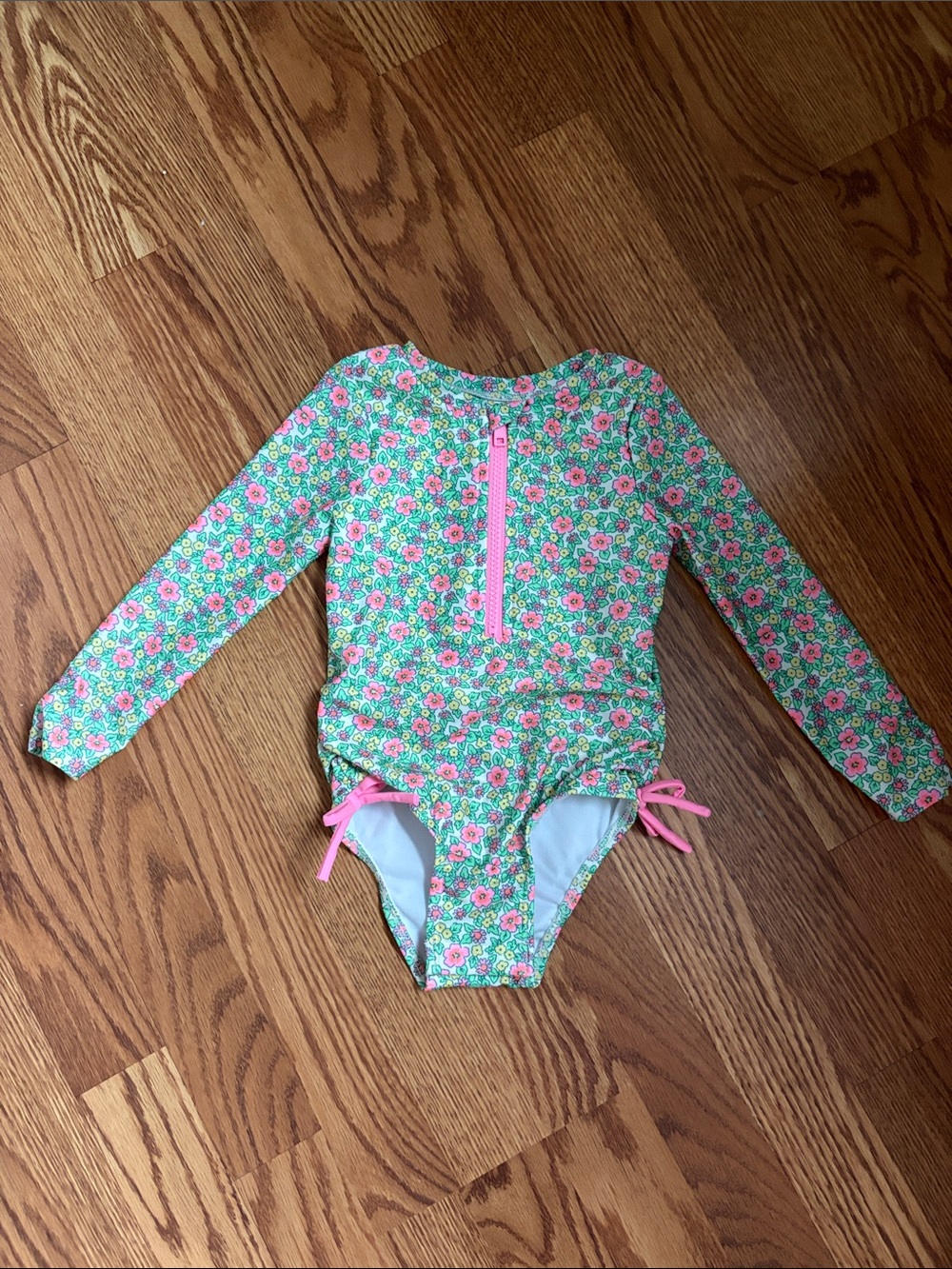 3T NWOT Cat & Jack Long-Sleeve Rash Guard Swimsuit